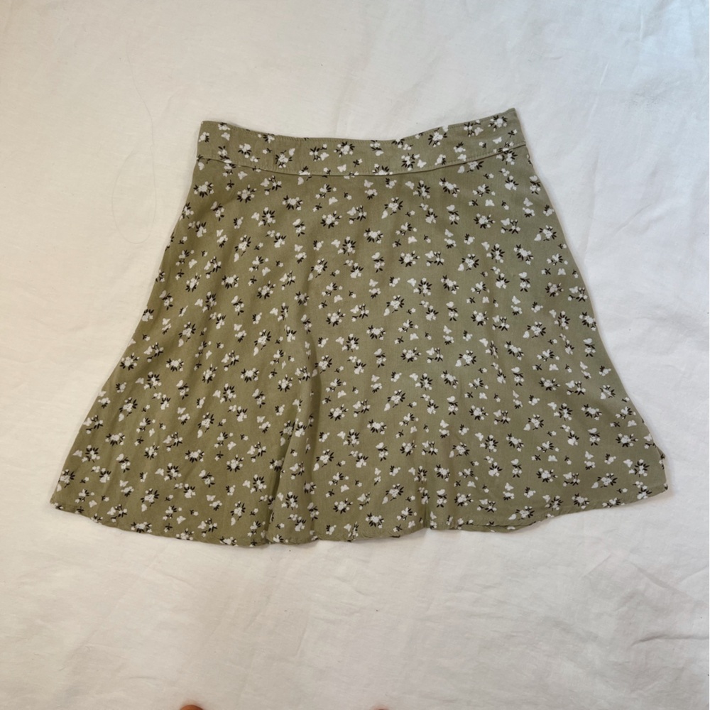 Hollister Floral Mini Skirt - Picture 2 of 5